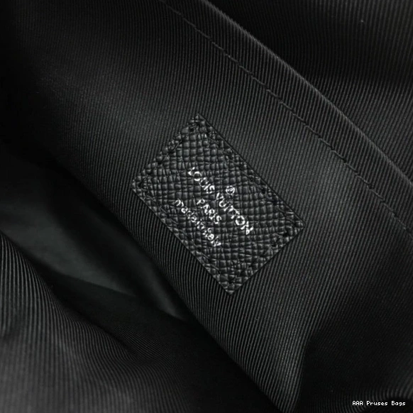 AAA Pruses Bags VUITTON OUTDOOR LOUIS MESSENGER 0804